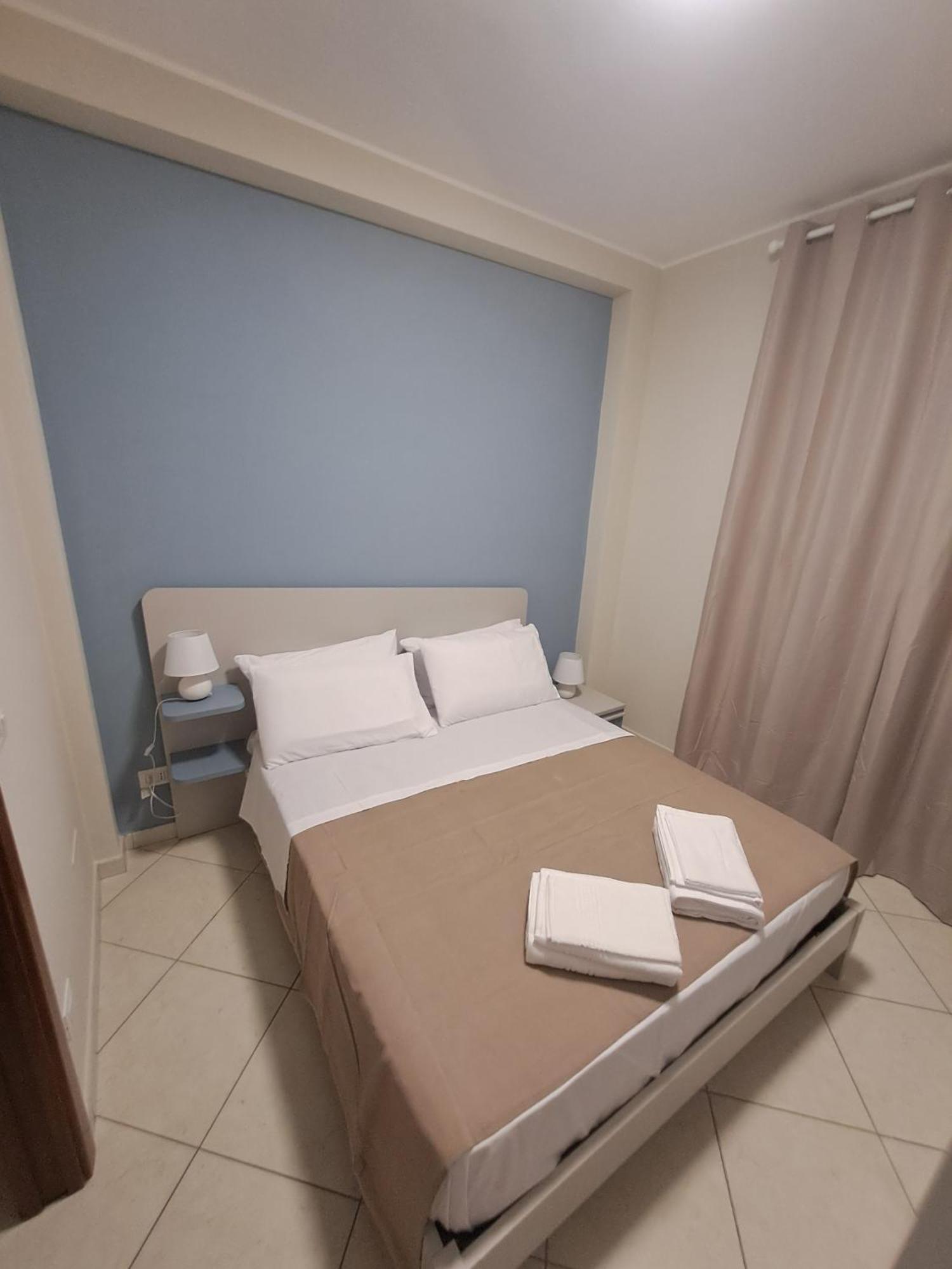 Affitta Camere Gold Barletta Kültér fotó