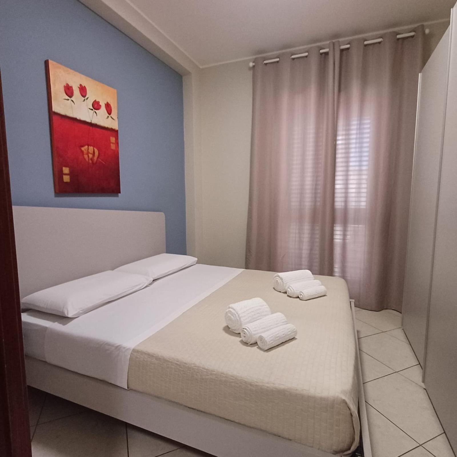Affitta Camere Gold Barletta Kültér fotó